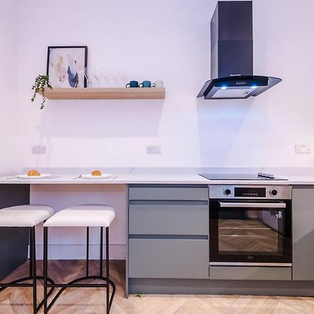 Вілла 5 Bed Salford Sanctuary Retreat Манчестер Екстер'єр фото