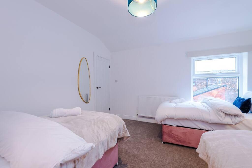 Вілла 5 Bed Salford Sanctuary Retreat Манчестер Екстер'єр фото