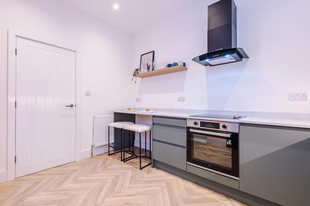 Вілла 5 Bed Salford Sanctuary Retreat Манчестер Екстер'єр фото